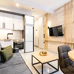 F & B Collection - City Central 2 Bedroom Suite